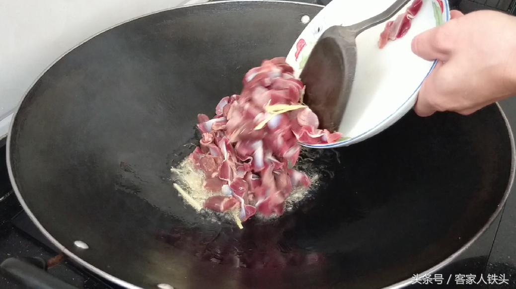 小炒菜好吃有诀窍，学会这一个炒法，出锅香过外面饭店的，真香！