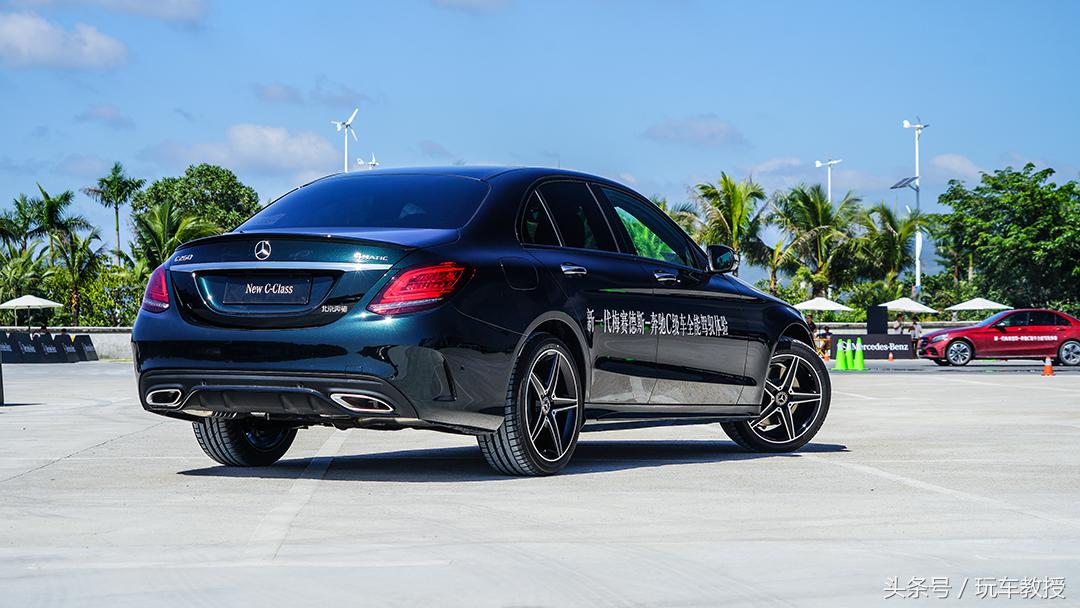 全新奔驰c级怎么选,全系奔驰商务车大全