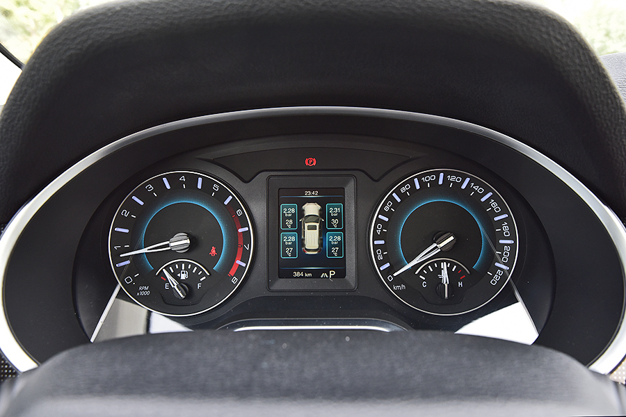 哈弗h22015款自动豪华驾驶感受,哈弗h2手动风尚型