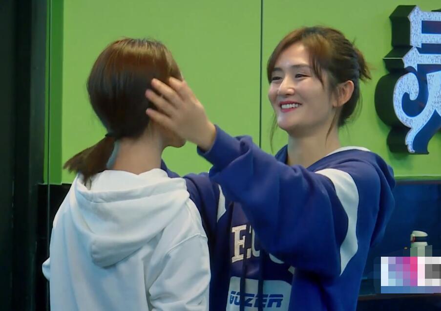 我就是演员谢娜芳华章子怡点评,我是演员谢娜演芳华视频