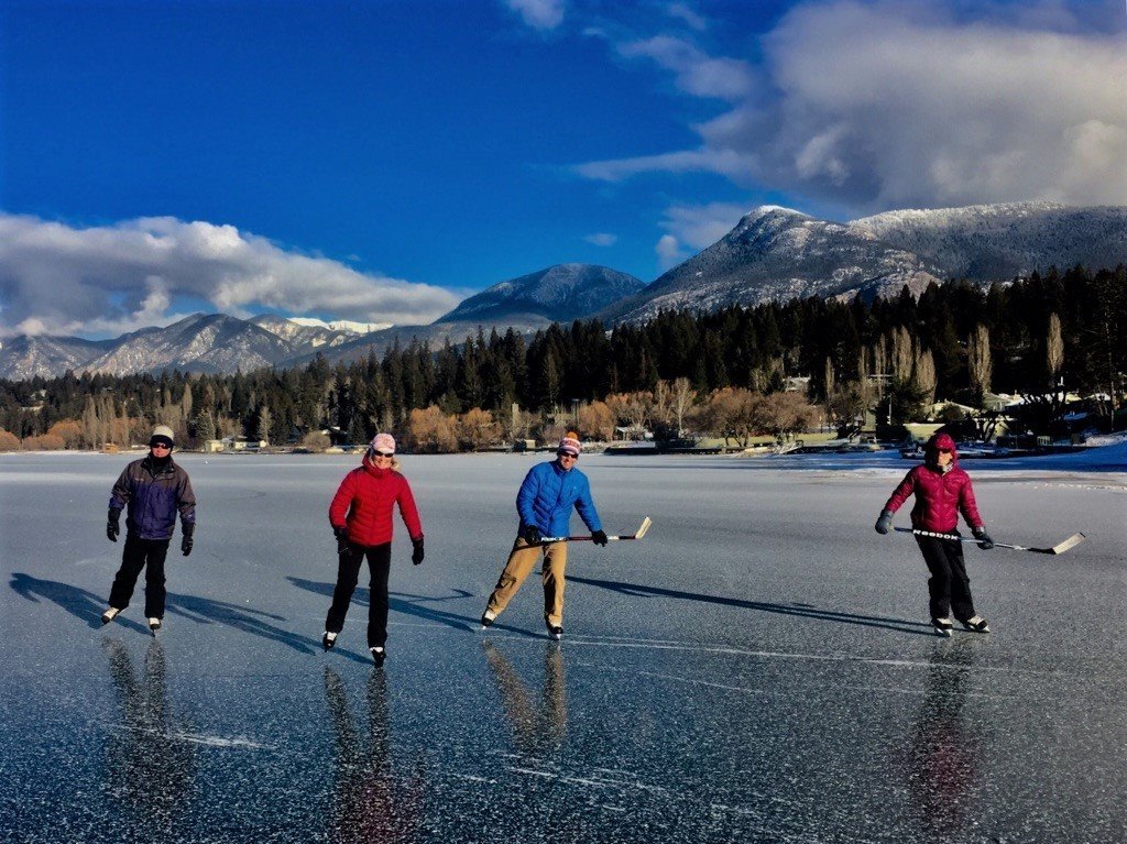 在这条世上最长的天然户外溜冰场一起skr，skr