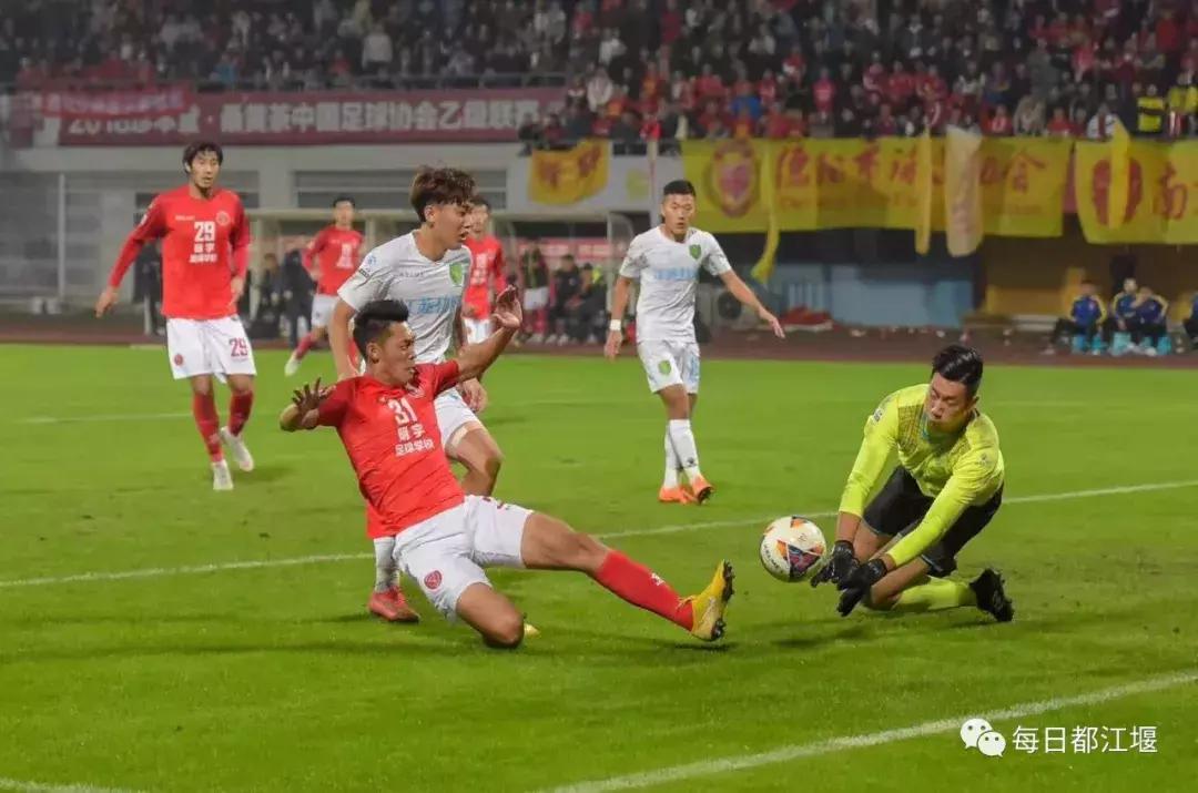 因为一座城爱上一支球队,因为一支球队爱上一座城市