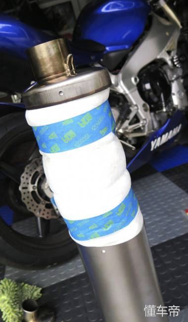 摩托车发动机很吵是什么原因造成,摩托车排气管越来越响怎么回事