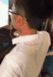 爆笑gif图外国人真会玩真正的王者,搞笑gif趣图为了玩游戏也是拼了