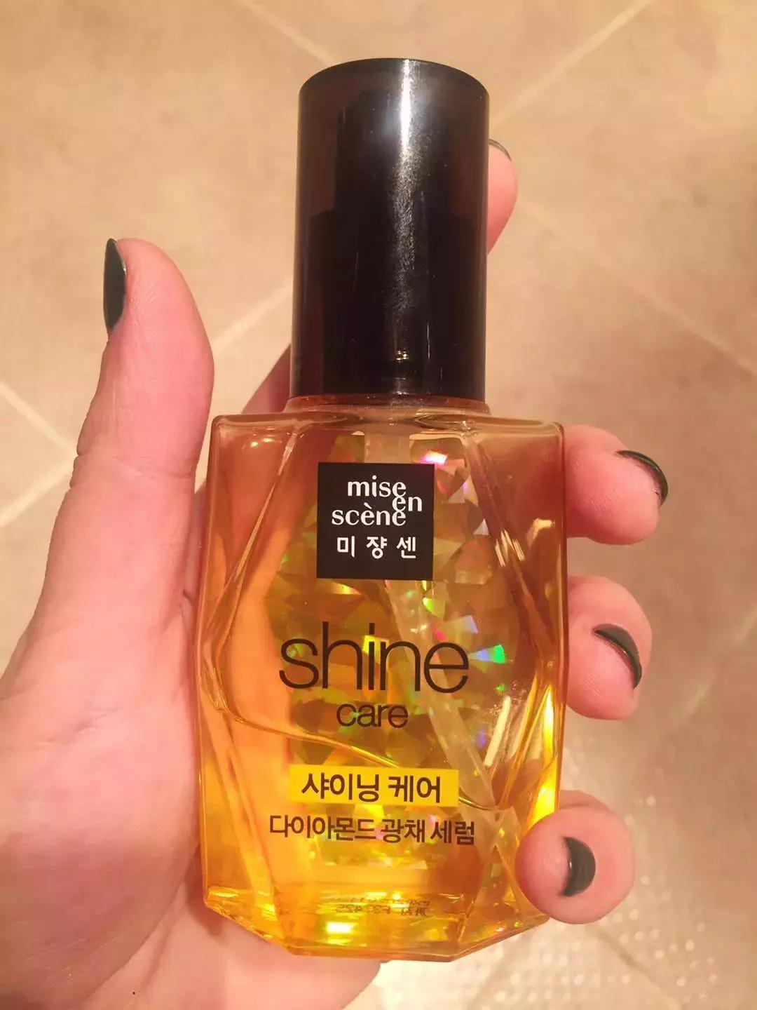 她希望头发躁起来，我希望头发乖一点