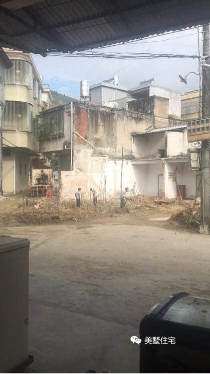 农村三层自建房旧房改造全过程,农村旧房翻修屋顶造别墅