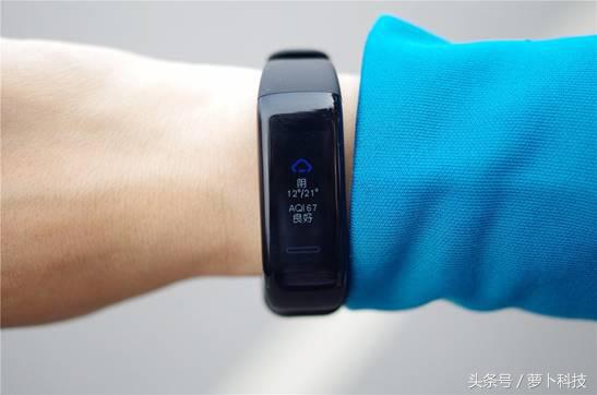 乐心手环5VS荣耀手环4：都说要搞定专业健身+购物？