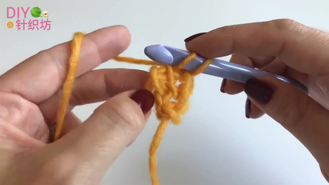 渔网三角围巾钩针教程,钩针编织三角围巾视频教程