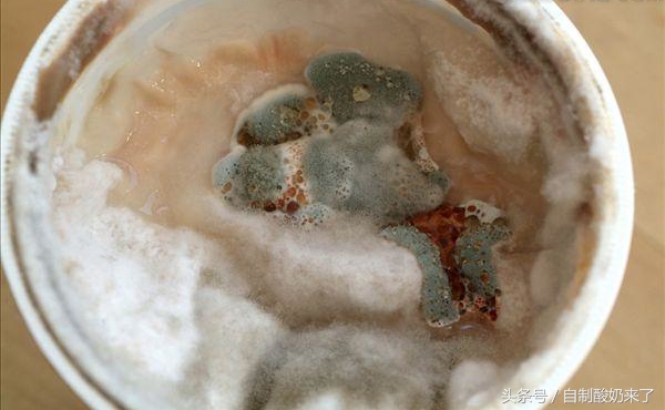 喝了过期十天的酸奶会怎样,过期酸奶喝了会死吗