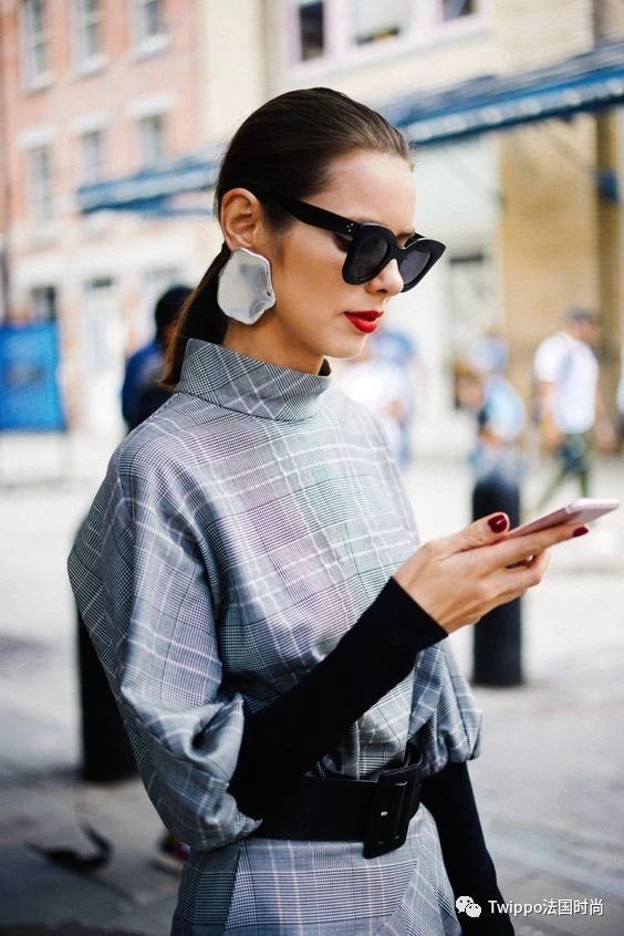 有人说我穿的衣服丑怎么怼,说我穿的衣服不好看怎么怼回去