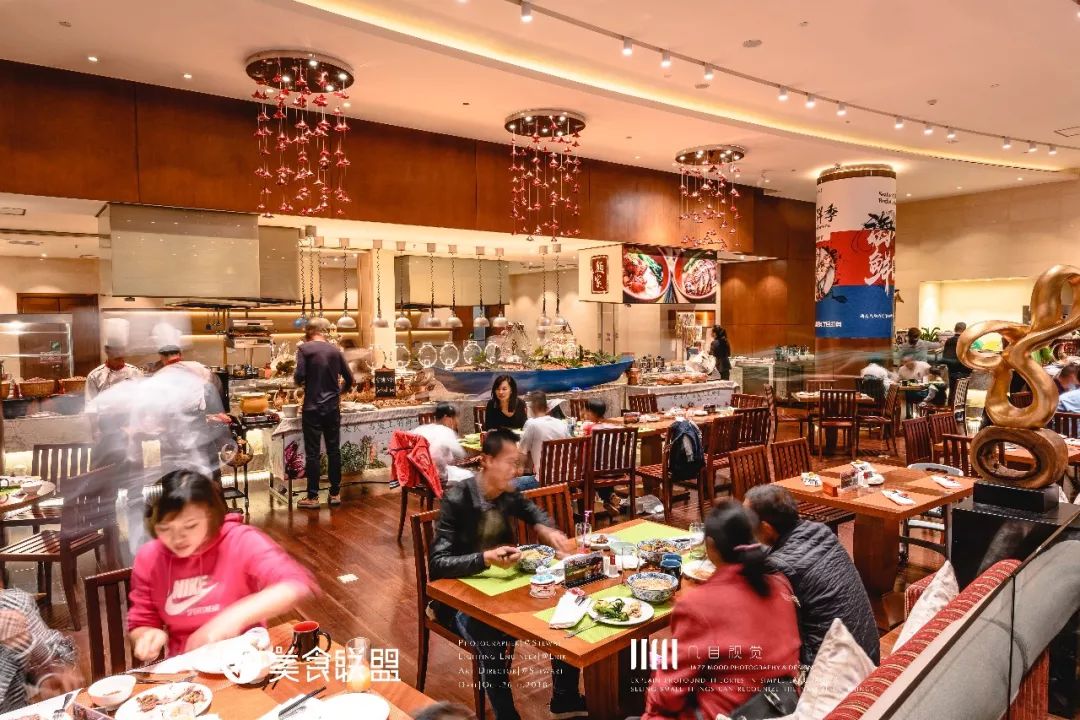 走进蒙古包吃烤羊美食,昆明必吃烤全羊好去处