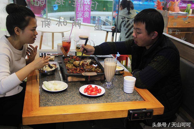 乌鲁木齐新疆传统烤鱼,新疆烤鱼哪种鱼好吃