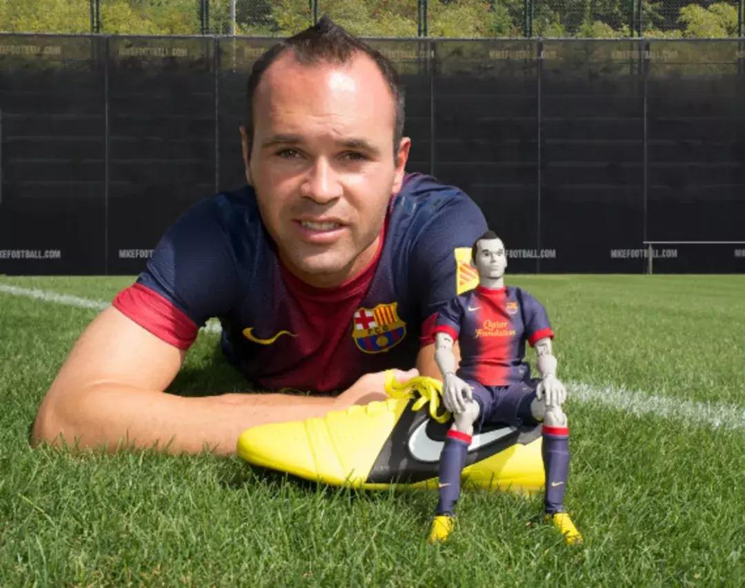 足球鞋耐克和阿迪哪个好,足球鞋为什么不好卖