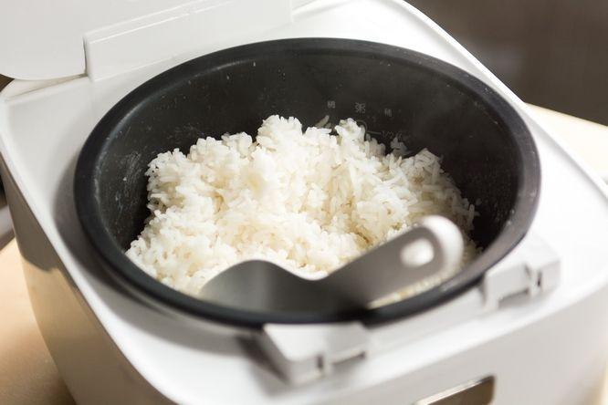 为啥柴火做的饭香,为什么农村柴火灶烧的饭菜好吃