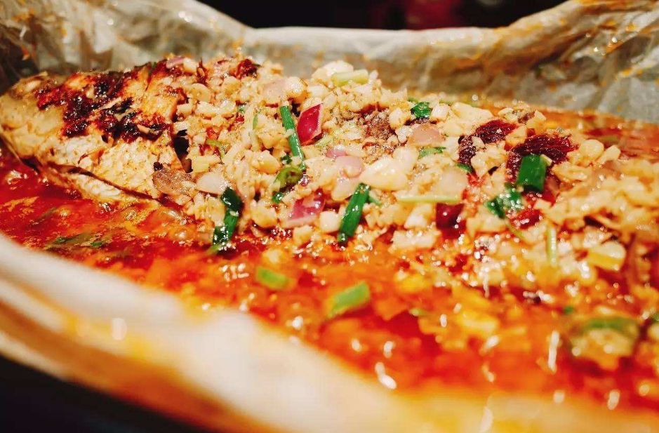 秘制烤鱼真材实料才能做出好味道,适合南方沿海清淡烤鱼飘香配方