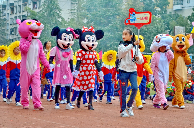 恩施市实验小学足球比赛,建始县实验小学2023运动会