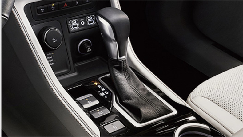 jeep大指挥官发展史,jeep大指挥官豪华和旗舰推荐