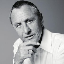 足球史上的10大巨星分别是哪十位,足球史上十大巨星