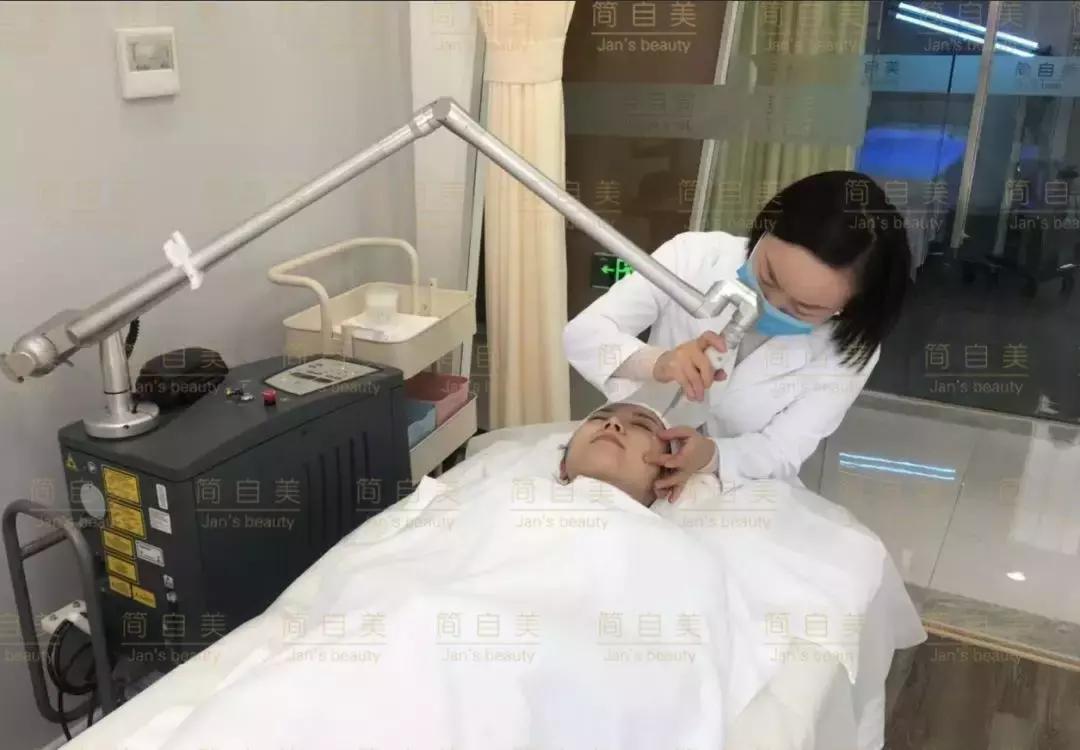 祛斑变美的过程,简美人祛斑祛黄褐斑