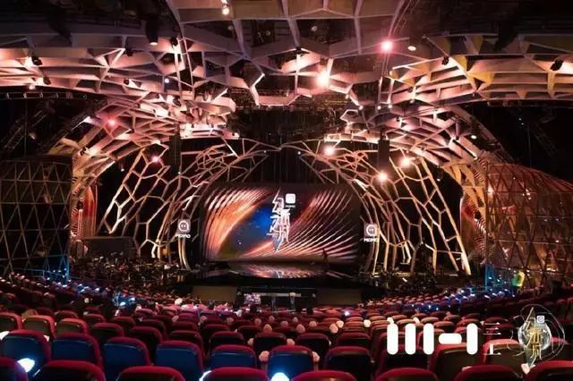 目前最火的切割灯,切割灯舞台效果