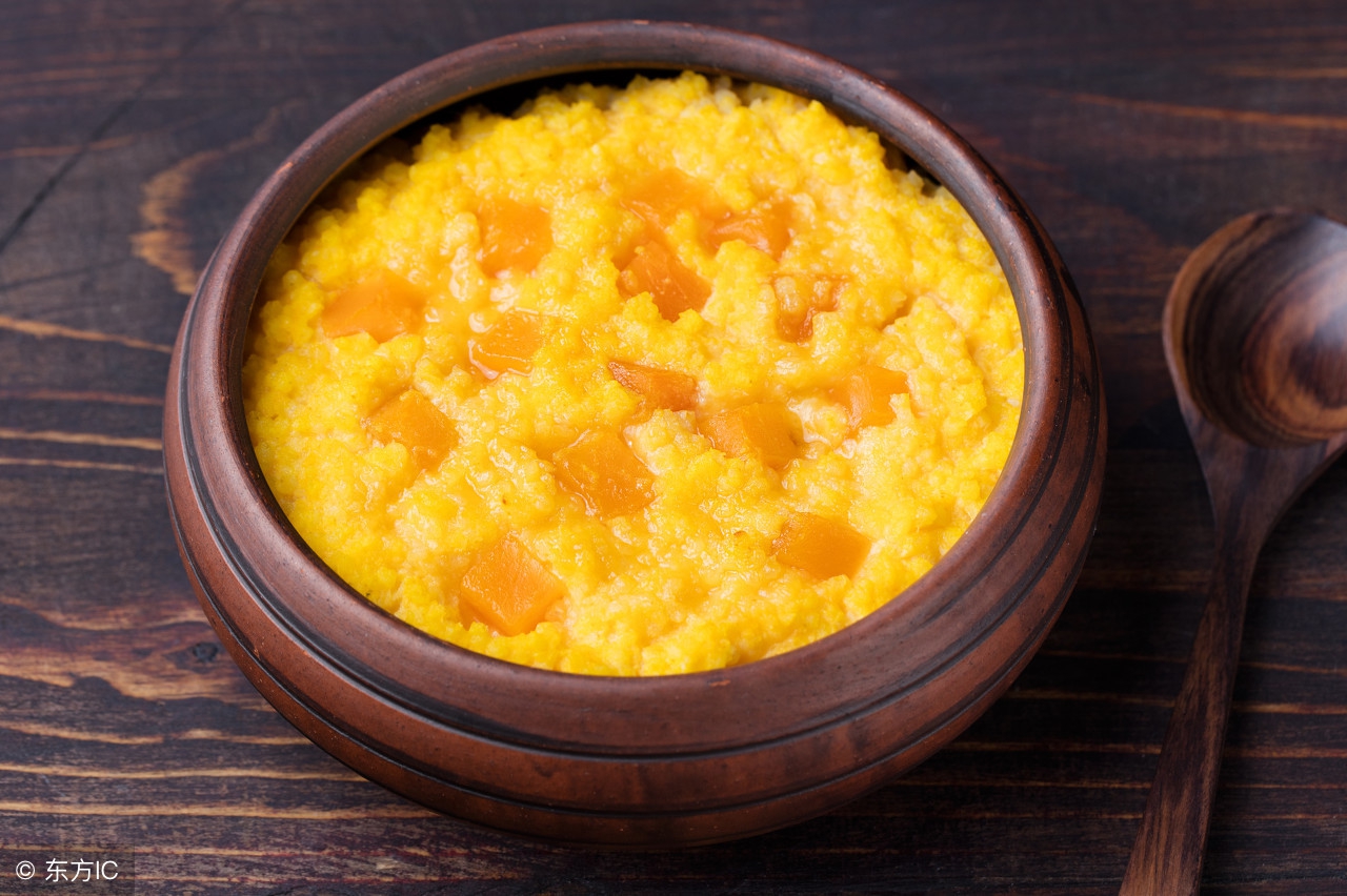 一岁宝宝一天饮食安排不吃鸡蛋,1岁宝宝一日三餐食谱无蛋