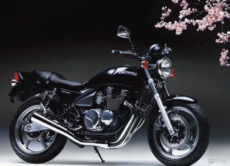 日系跑车巅峰是什么时候,日系最早经典踏板摩托车