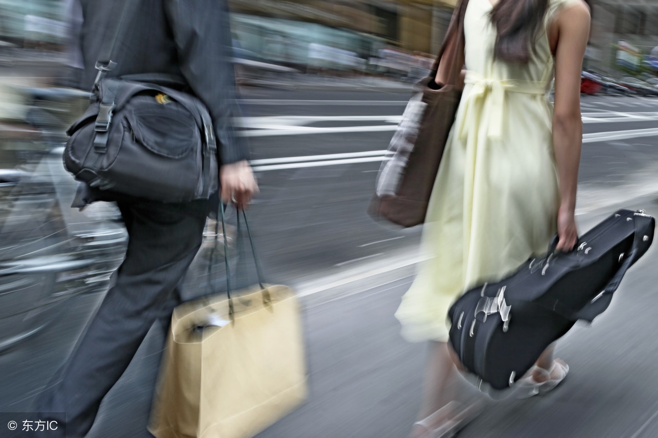 销售遇到顾客说太贵怎么办,实体店销售还价技巧和话术