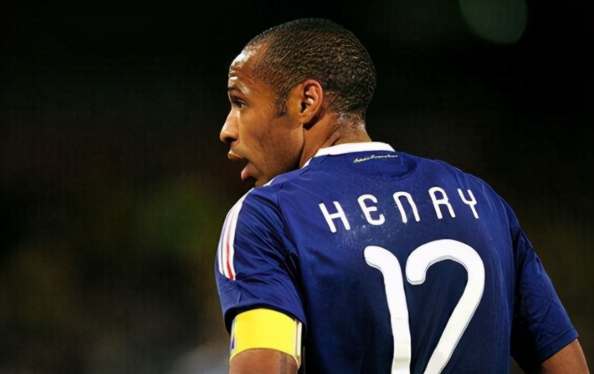 法国足球姆巴佩一战成名,法国足球姆巴佩最惨的经历