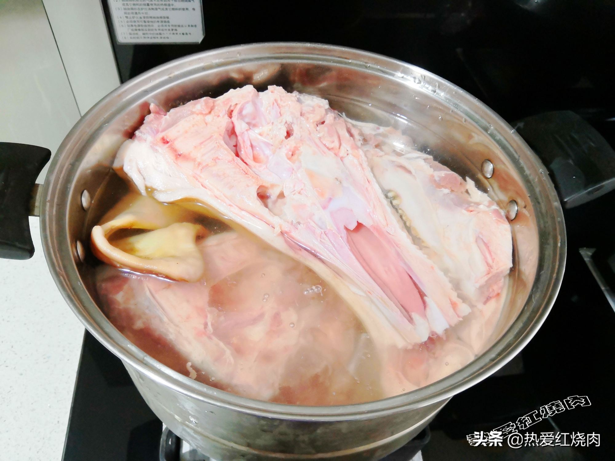 过年桌上的大猪头,过年的大猪头