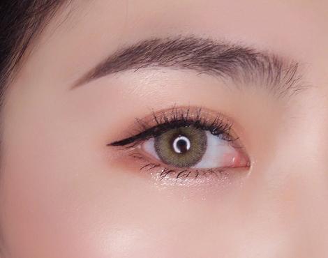 不同脸型适合相对应的眉型,方圆脸平眉怎么修成弯月眉