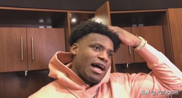 火箭杰伦格林穿回4号球衣,杰伦格林谈换4号球衣