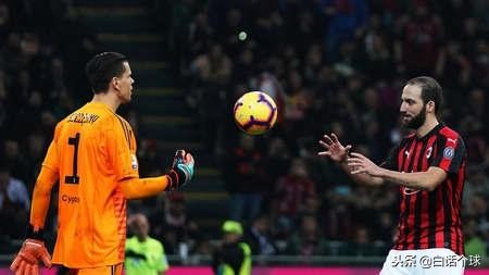 c罗伊瓜因抢射门,c罗抢伊瓜因单刀动态