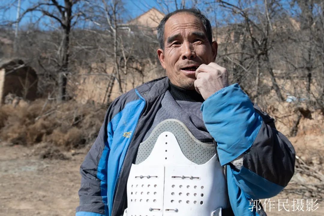 一不小心扭到腰了怎么能治好,一不小心摔坏了脚