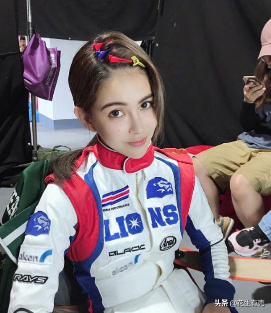 从周杰伦“小娇妻”到耀眼女神，27岁昆凌，才不是简单的灰姑娘