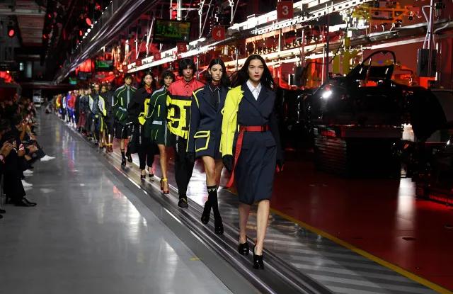 美邦服饰转让股权套现近2亿还债；Valentino去年净亏逾1.2亿欧元