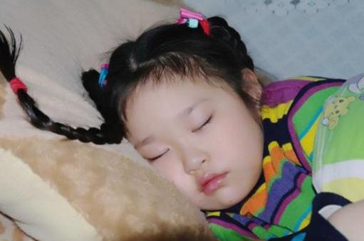 孩子张嘴睡觉用胶带封嘴,儿童张嘴呼吸把嘴粘上有效果吗