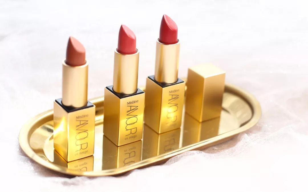 百元内口红推荐不掉色,适合60-70岁老人口红颜色平价