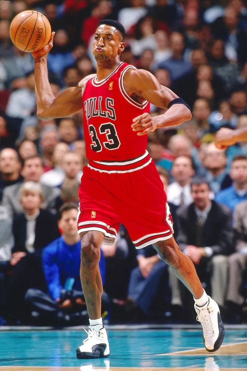 纠结詹姆斯是不是控卫，阿尔德里奇打不打5号位，没有任何意义