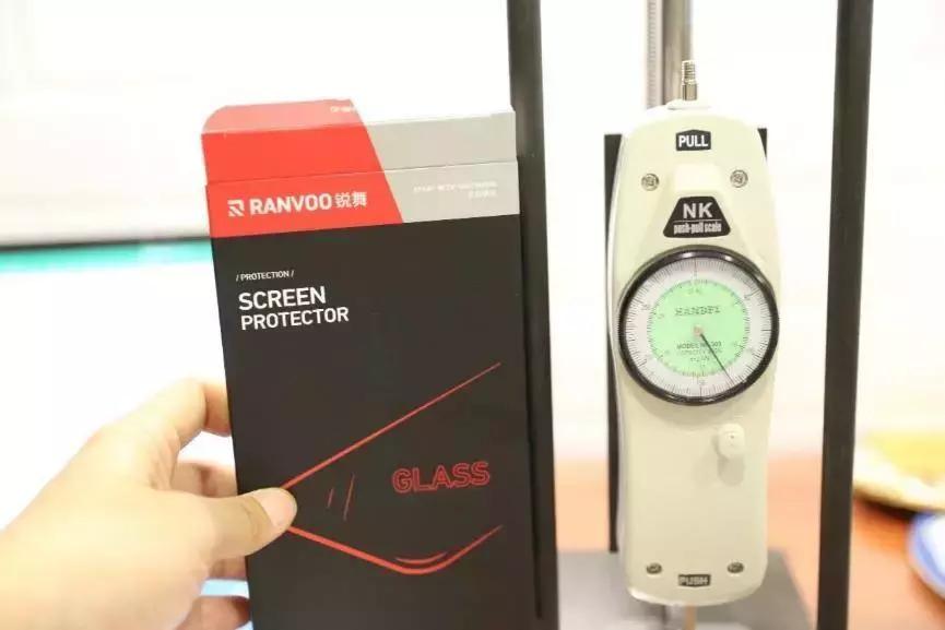 怎么揭掉iphone的钢化膜,iphone钢化膜贴膜神器测评