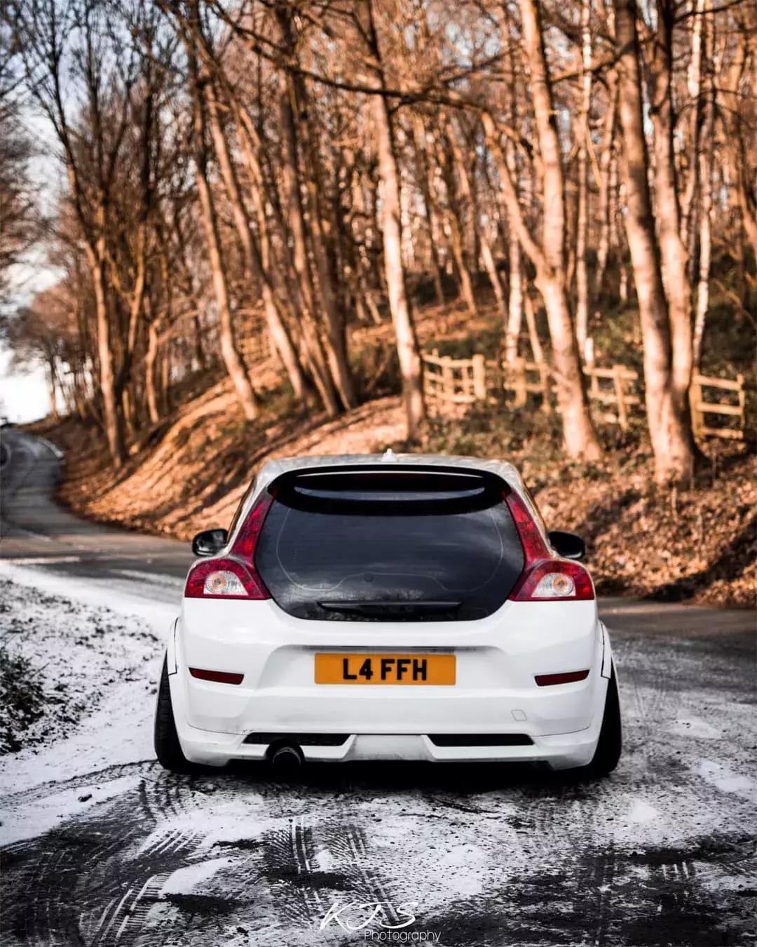 沃尔沃曾经最便宜又独特的双门车C30，没想到竟改装出如此姿态