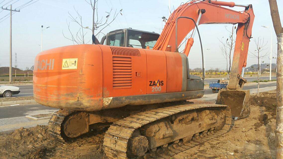 日立挖机的年限怎么看,日立挖机能用多少年