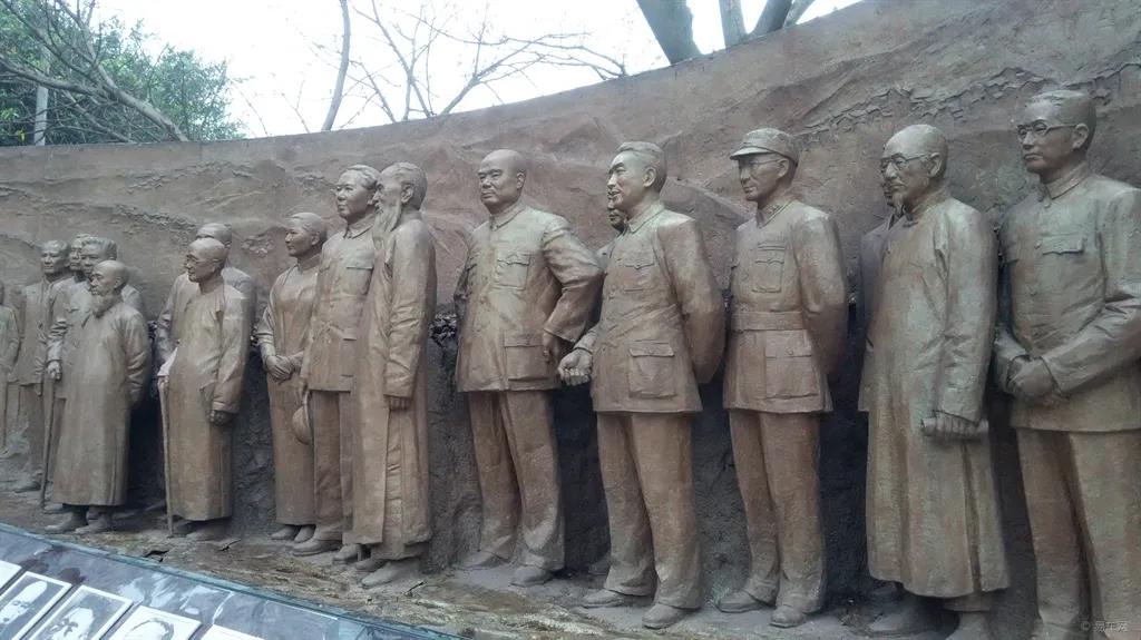 重庆人火锅锅底,重庆火锅人朝天门