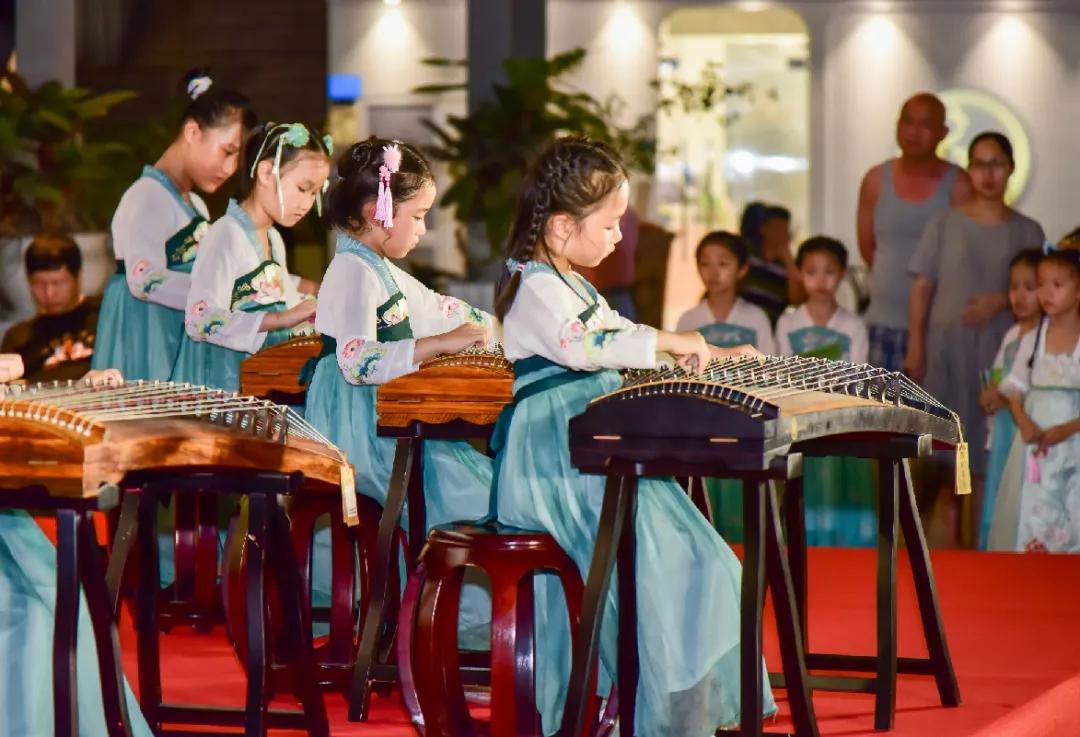 你好夏夜!来“特区1980”,体验湖里的创意夜生活~