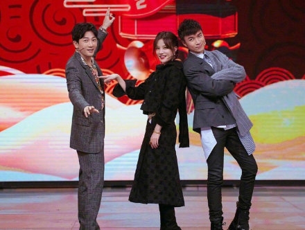 赵薇情深深雨蒙蒙重聚,情深深雨蒙蒙演员今昔对比赵薇