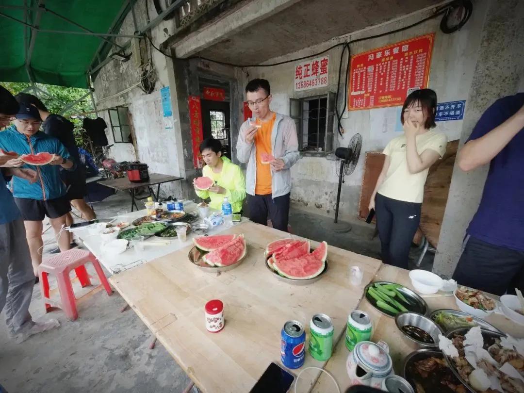 跑向沙9|哈工大沙9马峦山负重训练