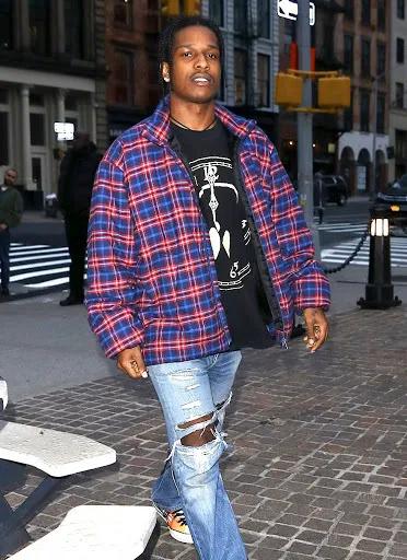 巴黎世家七夕土味广告,巴黎世家的七夕广告真的土爆了吗