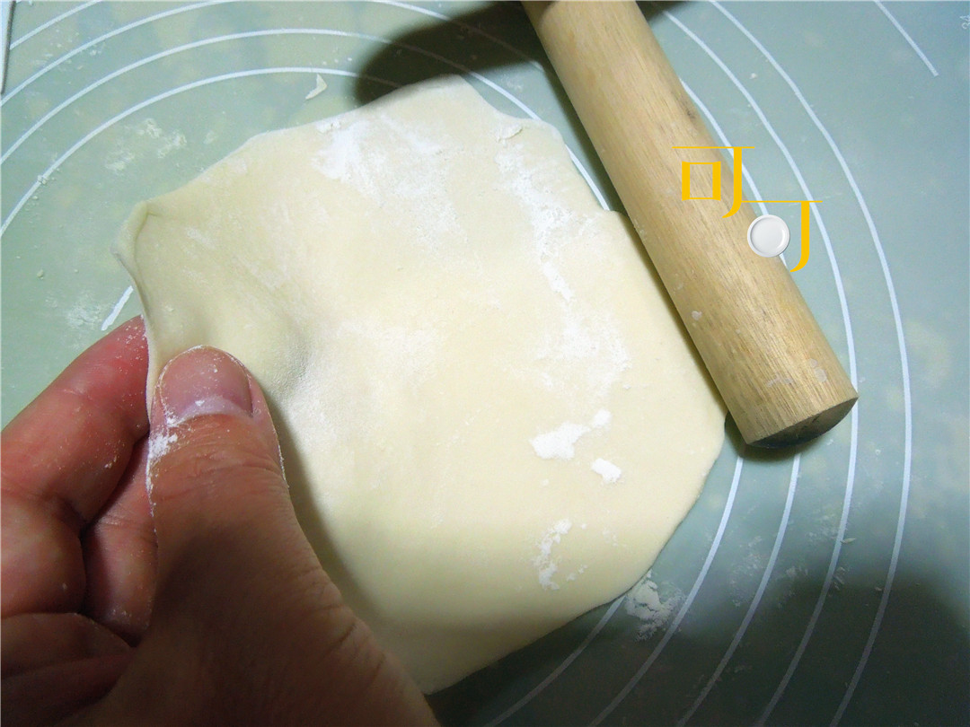 家里多出的饺子馅怎么办？做两个煎饼吃，太香啦