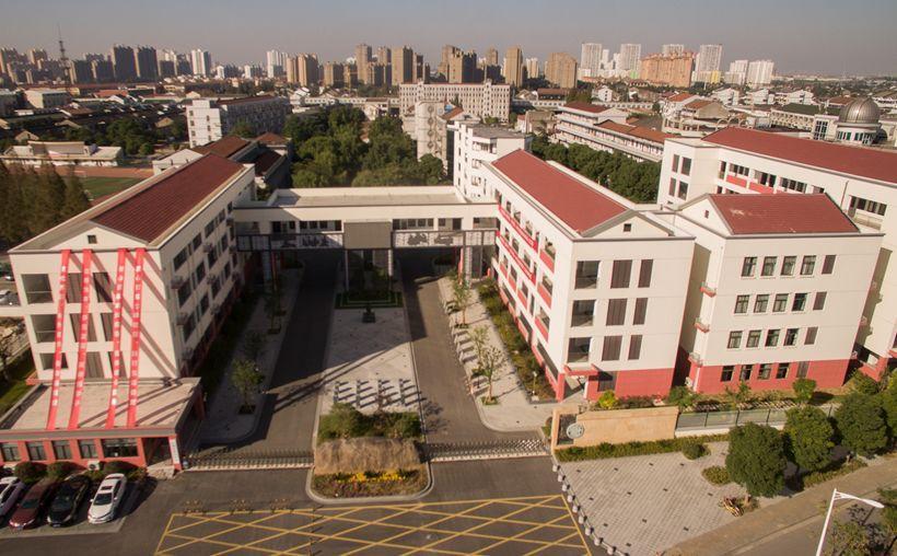 这里是天一中学老校区,如今美出了另一番境界