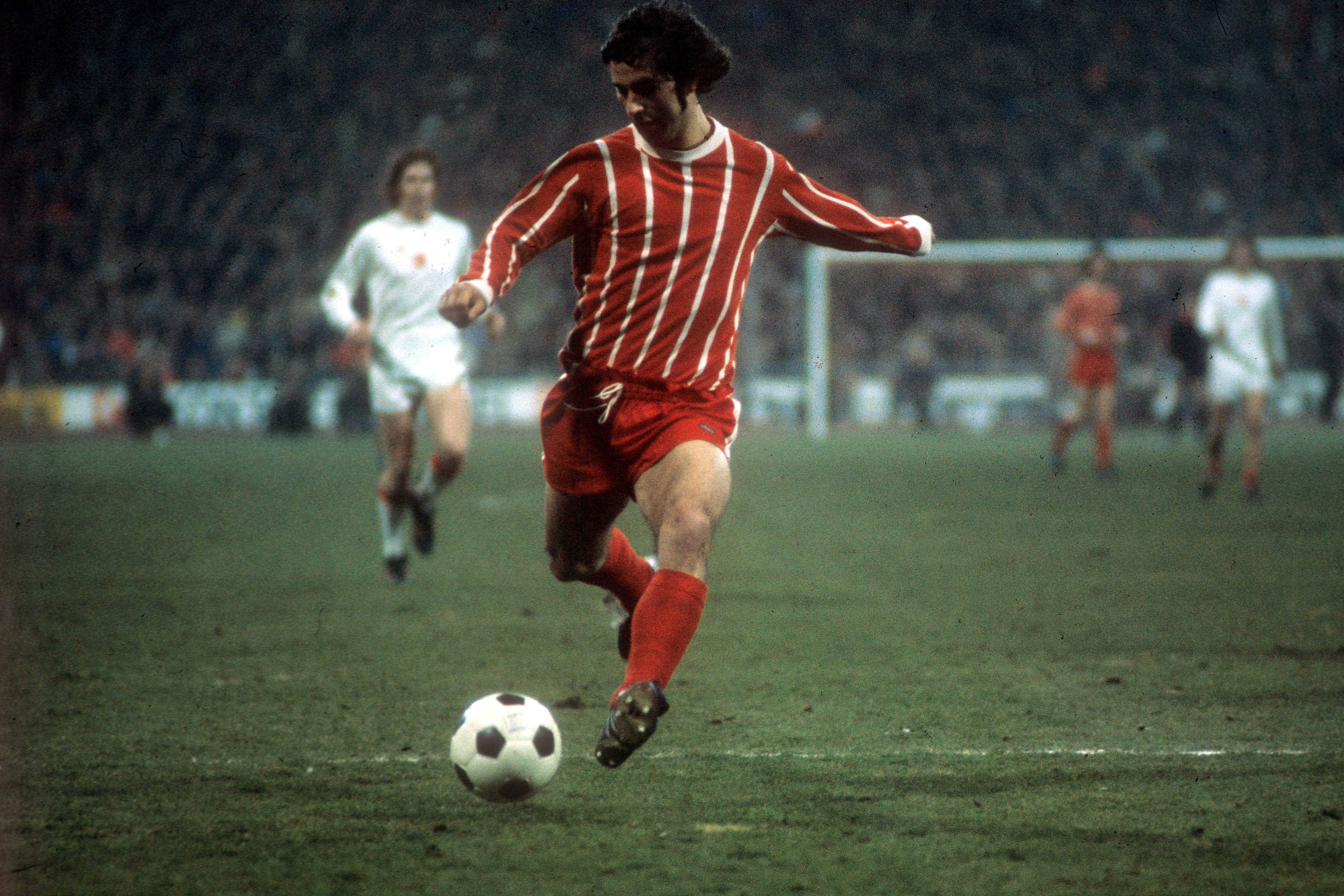 莱万进入德甲历史射手榜top10,德甲最佳射手莱万进几球