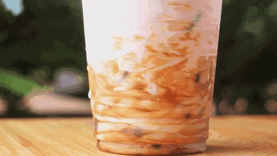 开奶茶店曾是多少人的梦想,100万合伙开个奶茶店